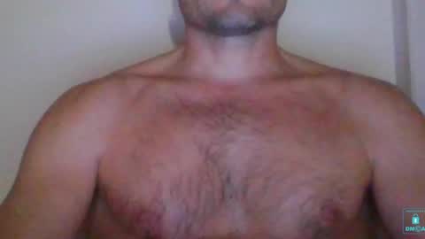 Snapshot of newtyguy90 chatting on December 4, 5:33 pm newtyguy90 online show from December 4, 5:33 pm