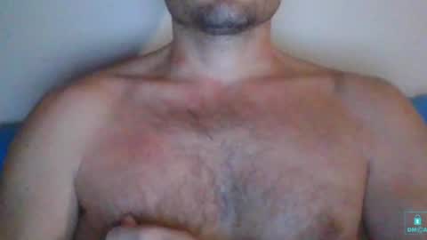 Snapshot of newtyguy90 chatting on January 12, 6:28 am newtyguy90 online show from January 12, 6:28 am