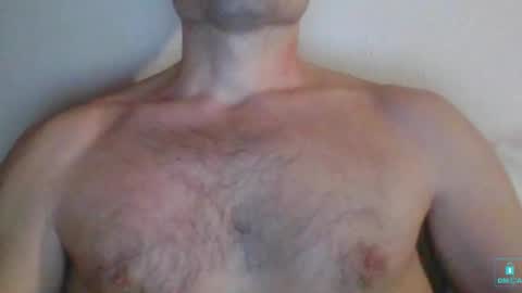 Snapshot of newtyguy90 chatting on February 9, 6:33 am newtyguy90 online show from February 9, 6:33 am