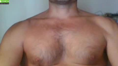 Snapshot of newtyguy90 chatting on October 17, 8:06 am newtyguy90 online show from October 17, 8:06 am