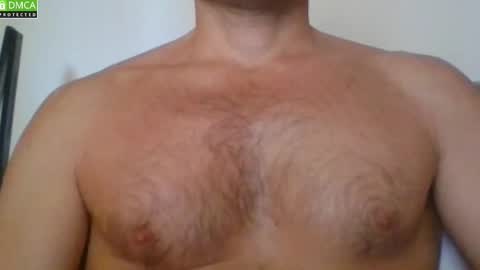 Snapshot of newtyguy90 chatting on November 4, 9:52 am newtyguy90 online show from November 4, 9:52 am