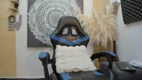 Snapshot of nextboywell1 chatting on February 13, 7:54 pm Yeison online show from February 13, 7:54 pm