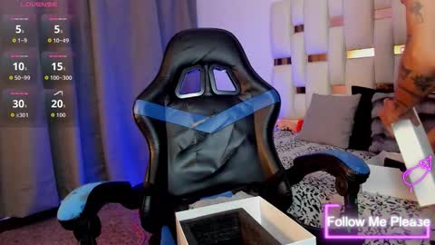 Snapshot of nextboywell1 chatting on March 4, 3:45 am Yeison online show from March 4, 3:45 am