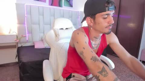 Snapshot of nextboywell1 chatting on March 28, 3:39 am Yeison online show from March 28, 3:39 am