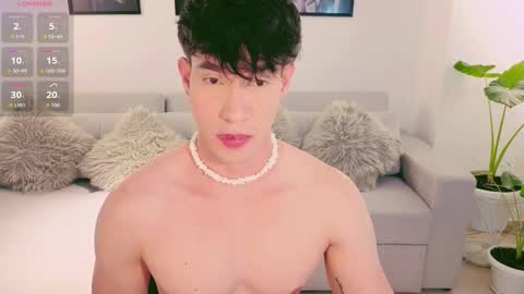 Snapshot of neythan__blaze chatting on October 27, 10:14 pm online show from October 27, 10:14 pm