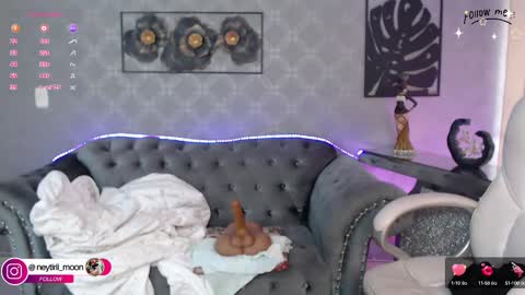 Sandra online show from March 1, 9:04 pm