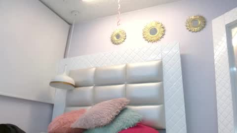 Snapshot of nezzukoo chatting on May 2, 1:05 pm nezzukoo online show from May 2, 1:05 pm