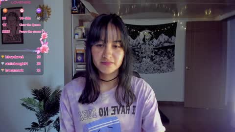 Snapshot of nia_blaze chatting on February 4, 10:55 pm Nia online show from February 4, 10:55 pm