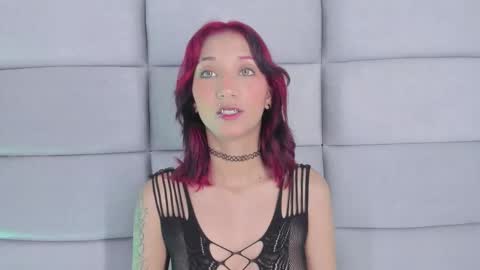 Snapshot of niaafox chatting on March 1, 12:29 pm Nia online show from March 1, 12:29 pm