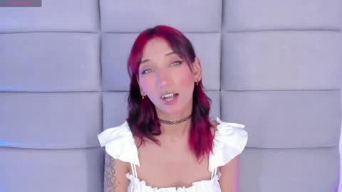 Snapshot of niaafox chatting on April 7, 12:16 pm Nia online show from April 7, 12:16 pm