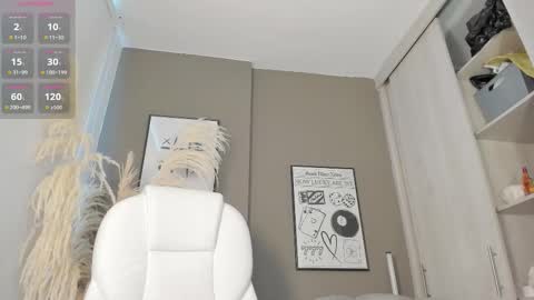 Nia online show from January 10, 1:13 pm