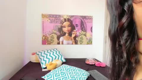  Nia  online show from October 28, 4:42 pm