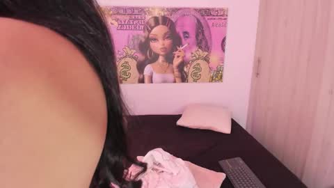  Nia  online show from December 15, 3:49 pm