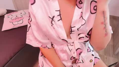  Nia  online show from February 6, 4:10 pm