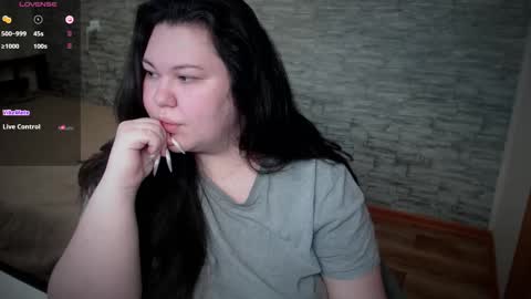 Snapshot of nicara_ chatting on March 6, 9:58 am nicara_ online show from March 6, 9:58 am