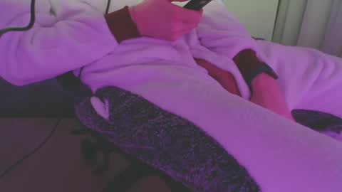 Snapshot of nicci_junior chatting on December 19, 3:29 am nicci_junior online show from December 19, 3:29 am