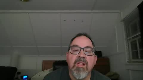 niceguy7208 online show from May 12, 5:04 am