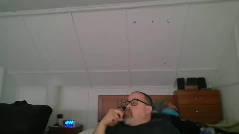 niceguy7208 online show from May 18, 4:18 am