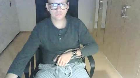 Snapshot of niceguyflo chatting on February 27, 3:14 am NiceGuyFlo online show from February 27, 3:14 am