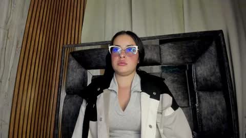 Luna online show from November 24, 4:01 am