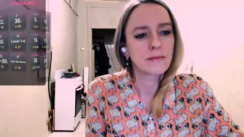 Snapshot of nicekat chatting on April 23, 10:01 pm Kathrine online show from April 23, 10:01 pm