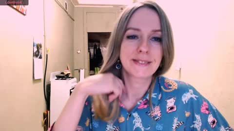 Snapshot of nicekat chatting on May 29, 1:09 pm Kathrine online show from May 29, 1:09 pm