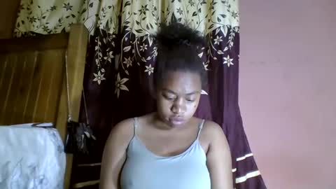 nicelly01 online show from April 26, 2:42 am