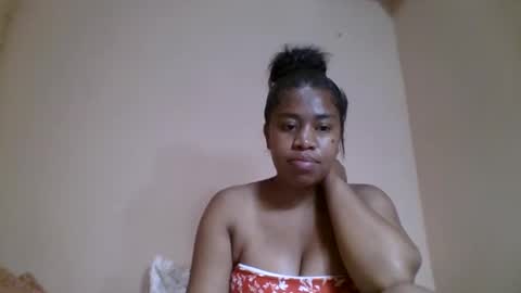 nicelly01 online show from May 6, 7:41 pm