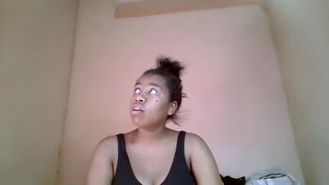 nicelly01 online show from May 16, 10:47 am