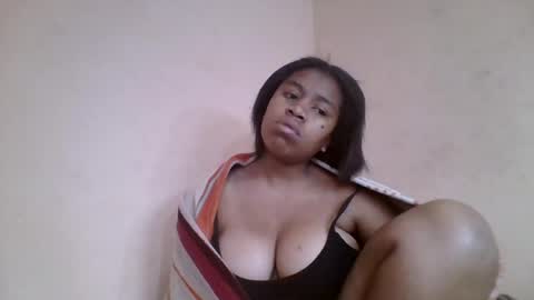 nicelly01 online show from June 25, 5:23 am