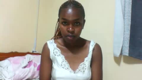 Snapshot of nicemillow chatting on February 26, 7:27 pm nicemillow online show from February 26, 7:27 pm