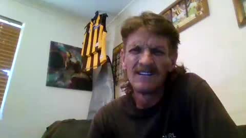 Snapshot of niceozziecockxxx chatting on February 2, 6:37 am Sexiishaine online show from February 2, 6:37 am