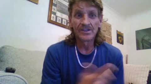 Snapshot of niceozziecockxxx chatting on March 11, 4:32 am Sexiishaine online show from March 11, 4:32 am