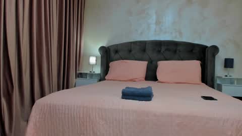 Sophie online show from February 28, 7:09 am