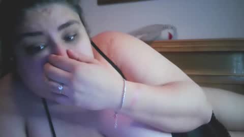 Snapshot of nicholle chatting on January 16, 1:16 am Nicholle online show from January 16, 1:16 am