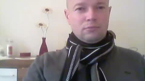 Snapshot of nick1990b chatting on December 8, 11:57 am nick1990b online show from December 8, 11:57 am