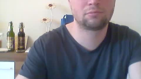 Snapshot of nick1990b chatting on February 27, 10:04 am nick1990b online show from February 27, 10:04 am