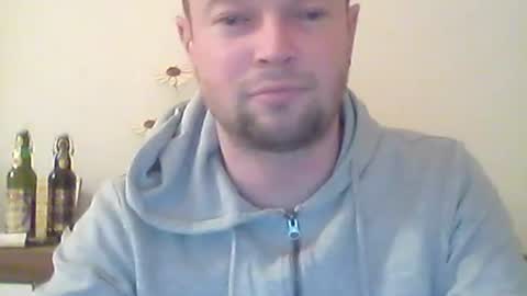 Snapshot of nick1990b chatting on February 27, 7:58 pm nick1990b online show from February 27, 7:58 pm