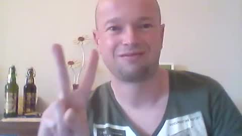 Snapshot of nick1990b chatting on March 5, 3:51 pm nick1990b online show from March 5, 3:51 pm