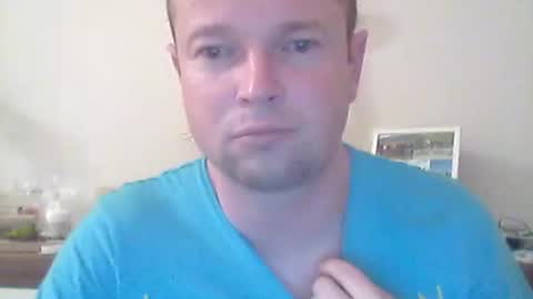 Snapshot of nick1990b chatting on October 14, 5:47 pm nick1990b online show from October 14, 5:47 pm