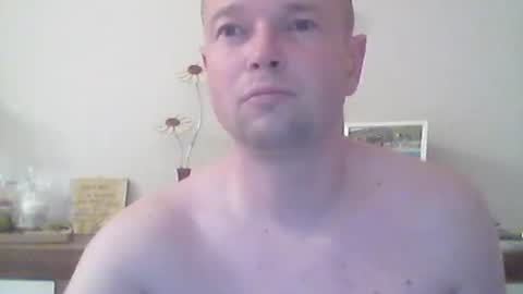 Snapshot of nick1990b chatting on October 20, 5:35 pm nick1990b online show from October 20, 5:35 pm