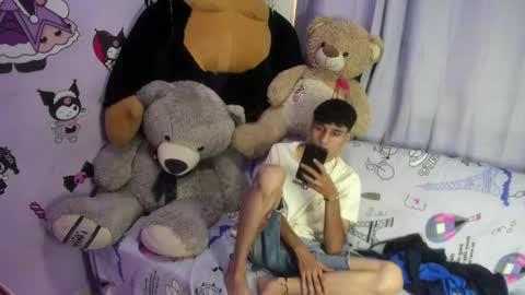 Snapshot of nick_damon chatting on February 4, 6:03 pm Nick online show from February 4, 6:03 pm