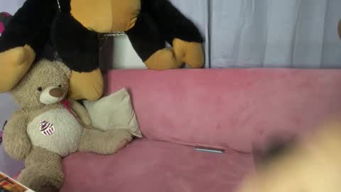 Snapshot of nick_damon chatting on February 13, 8:49 pm Nick online show from February 13, 8:49 pm