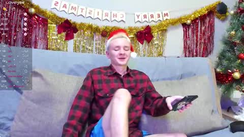 nick_kule online show from December 17, 8:09 am