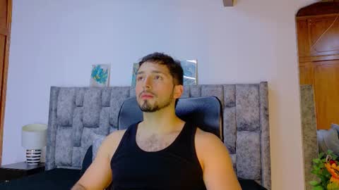 nick_moss_ online show from February 28, 10:49 am