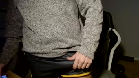 Snapshot of nickandmeg chatting on December 14, 1:16 pm Cakedcouple OF - Yourtattedcutie qurlynfit online show from December 14, 1:16 pm