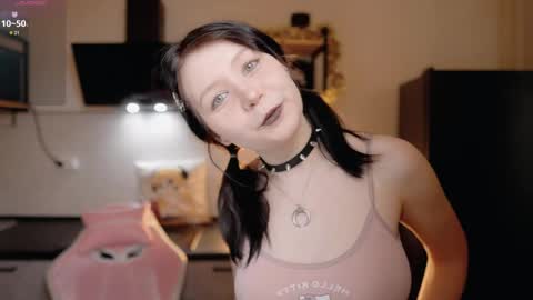 nickari_x online show from April 10, 5:56 am