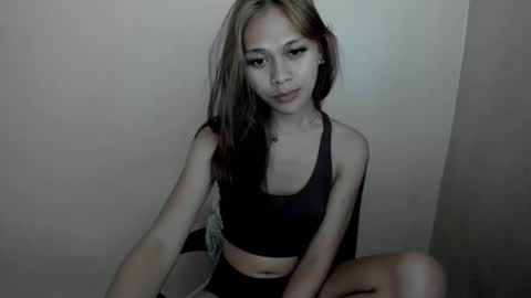 nicki_bows online show from January 7, 10:29 am