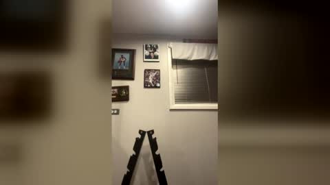 Snapshot of nickinthedome2 chatting on February 5, 7:46 am nickinthedome2 online show from February 5, 7:46 am