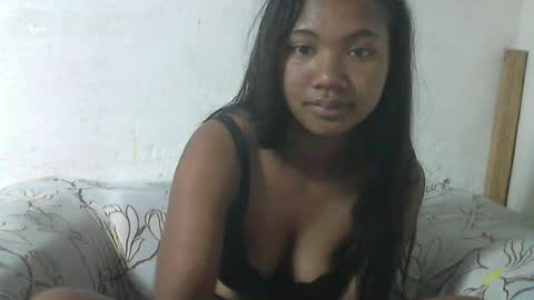 Snapshot of nickiqqyuu chatting on June 15, 12:24 am nickiqqyuu online show from June 15, 12:24 am
